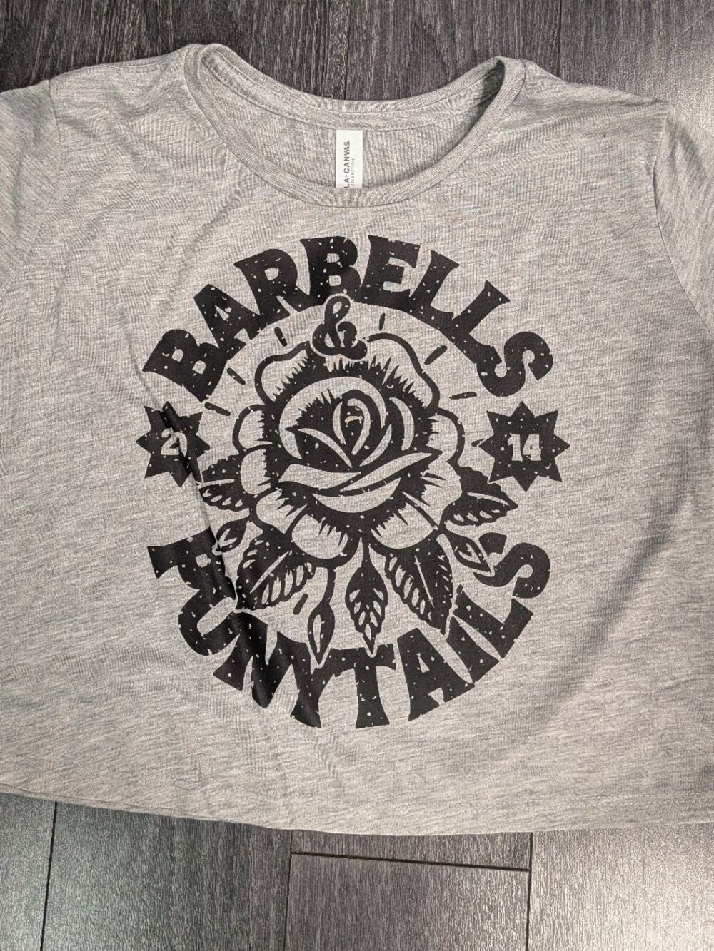 Barbells And Ponytails S/S Crop "Roses" T-Shirt Sz S NEW